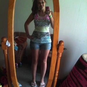 Profile Picture of Jami Huff (@cheergirlejh) on Myspace