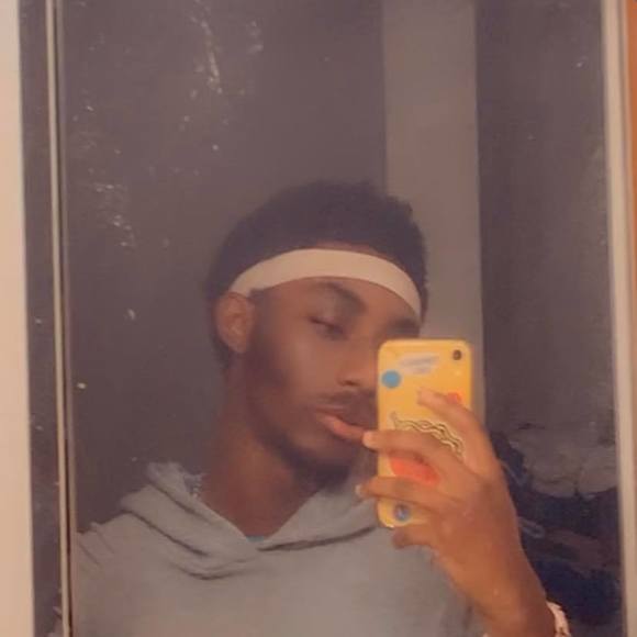 Kevin Bentum - Poshmark Profile Picture of Kevin Bentum (@bentumkevin4) on Poshmark