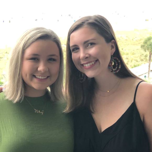 Profile Picture of Peyton Attaway (@attawayp) on Poshmark