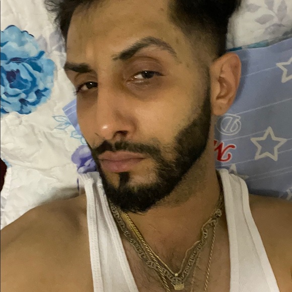 Profile Picture of Omar Ali (@omarali500) on Poshmark