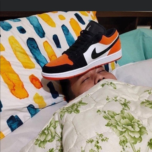 Profile Picture of Fernando Corpuz (@joncor83) on Poshmark