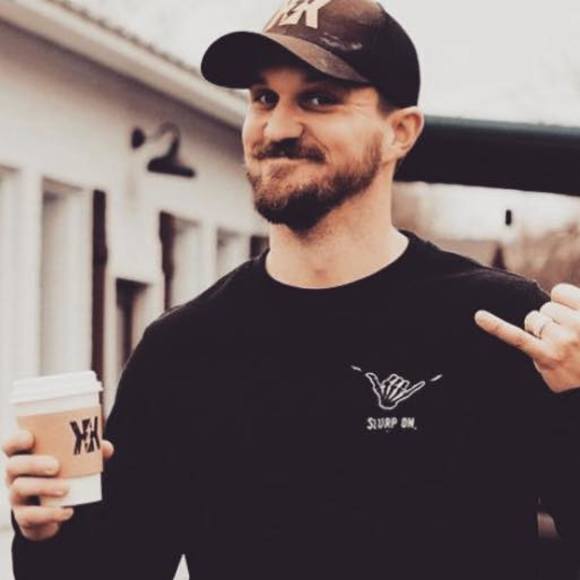 Profile Picture of Jonathan Fox (@jonfox000) on Poshmark