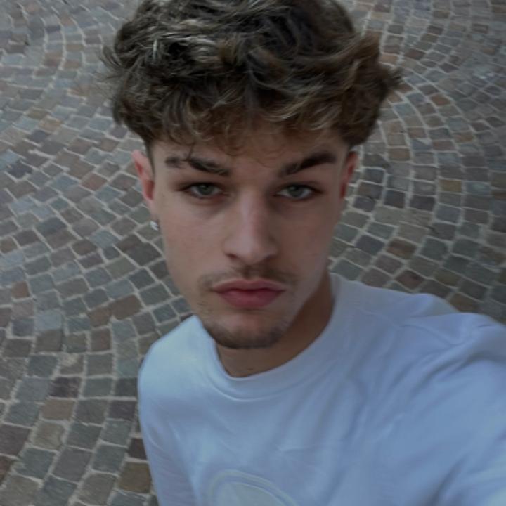 Profile Picture of 𝕥𝕙𝕠𝕞𝕒𝕤 (@thomassboschii) on Tiktok