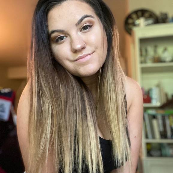 Profile Picture of Sydney Mathai (@slmathai) on Poshmark