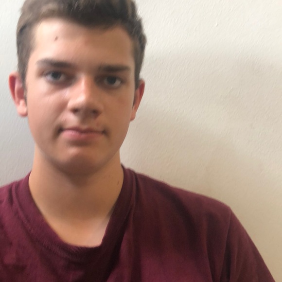 Profile Picture of Alex Ribnicky (@alexribnicky) on Poshmark