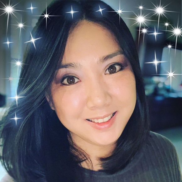 Profile Picture of Cindy Choi (@cchoi126) on Poshmark