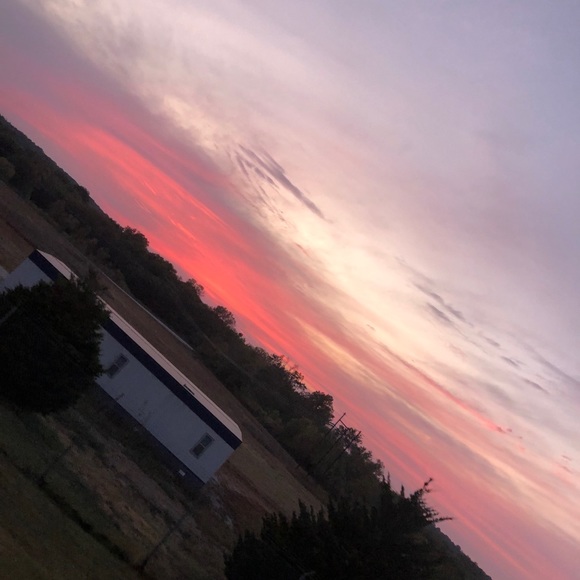 Profile Picture of Jamie Handyside (@jhan13922) on Poshmark