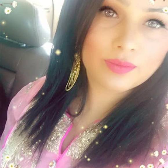 Profile Picture of Rina Paul (@rpaul_2006) on Poshmark