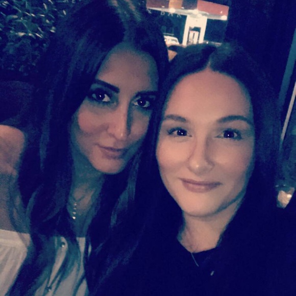 Profile Picture of Cassandra Whitney (@cassandraw6) on Poshmark