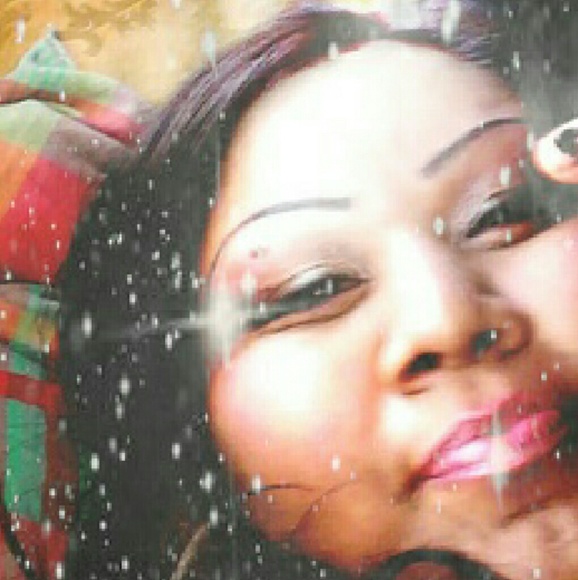 Profile Picture of Sabrina Whitman (@subbie520) on Poshmark