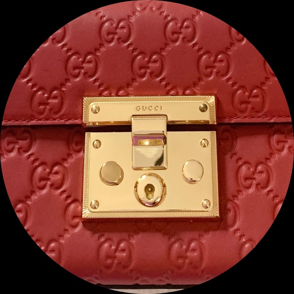 Profile Picture of Bantalé Home decor (@bantaledecor) on Poshmark