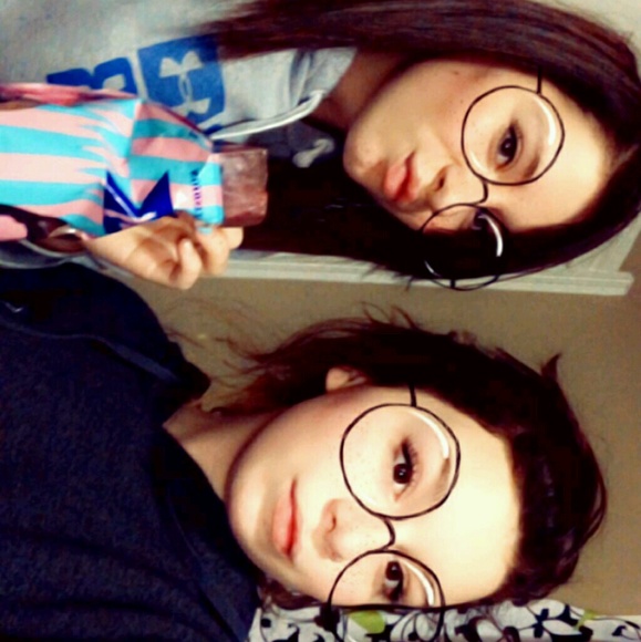 Profile Picture of Rhiannon Peden (@rhia2555) on Poshmark