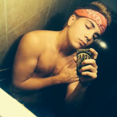 Profile Picture of Alan ✌ (@AlaanLoop) on Twitter