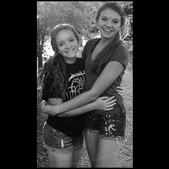 Profile Picture of Martina Potter (@martinatonay) on Poshmark