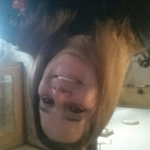 Dorothy Triestram - Poshmark Profile Picture of Dorothy Triestram (@dorothyrene) on Poshmark