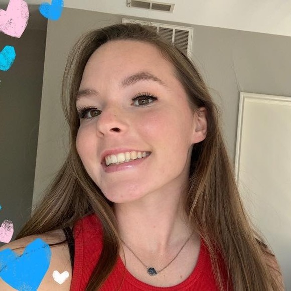 Profile Picture of Hailey Mcdowell (@hmmbug99) on Poshmark
