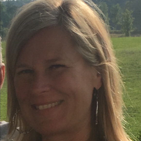 Profile Picture of Kim Aebly heiser (@kibi94) on Poshmark