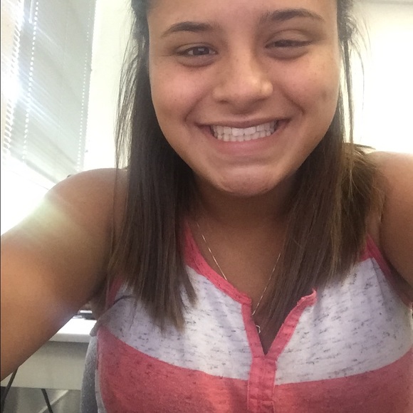 Profile Picture of Erika Sutton (@erika00123) on Poshmark