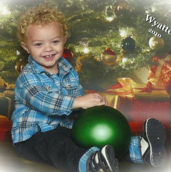 Profile Picture of Mary Revis (@proudmomma66) on Poshmark