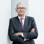 Profile Picture of DrDaniel Stelter (@david.mark.121398) on Facebook