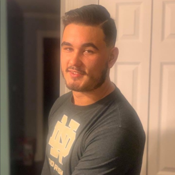 Profile Picture of Damien Kennedy (@dkennedy135) on Poshmark
