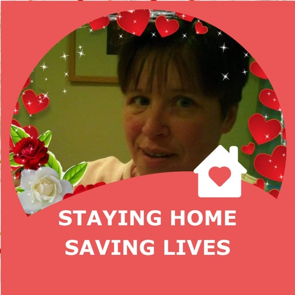 Profile Picture of Laurie Schellie-szumila (@lszumila) on Poshmark