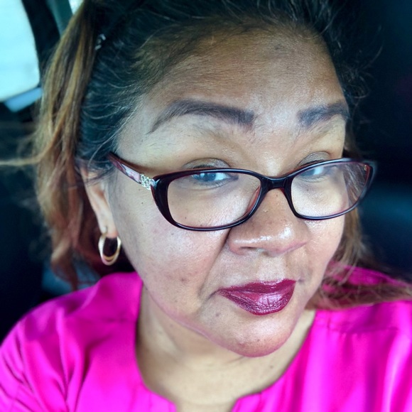 Mary Malagon - Poshmark Profile Picture of Mary Malagon (@marymalagon) on Poshmark