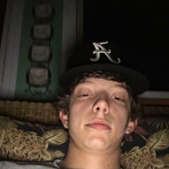 Profile Picture of Carson Christian (@carsonchristian) on Poshmark