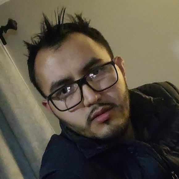 Profile Picture of Carlos Madrigal (@lagirdam02) on Poshmark