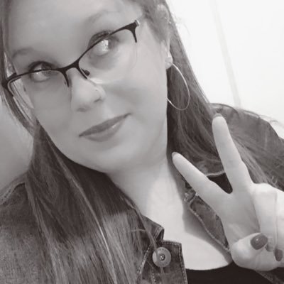 Profile Picture of Haley Besser (@haleybesser) on Twitter