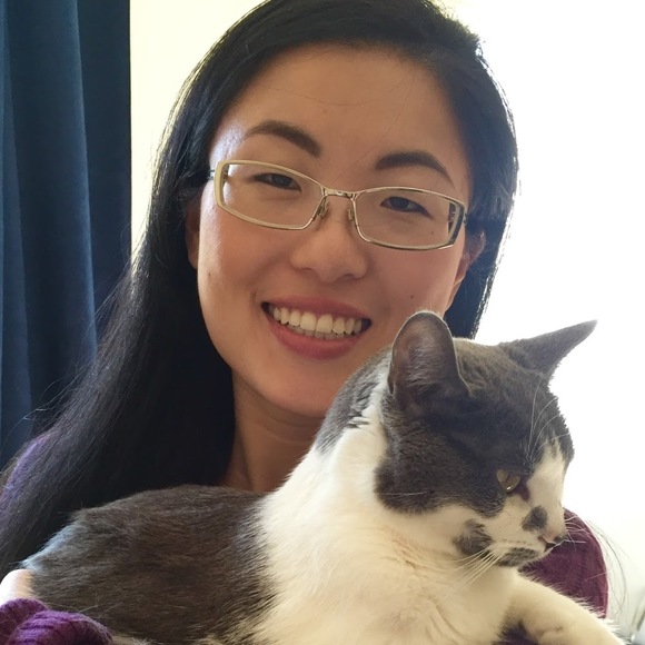 Profile Picture of Sijia Liang (@diamondsfrost) on Poshmark