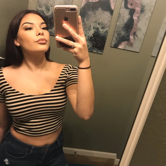 Profile Picture of Hope Cruz (@hope_cruz) on Poshmark