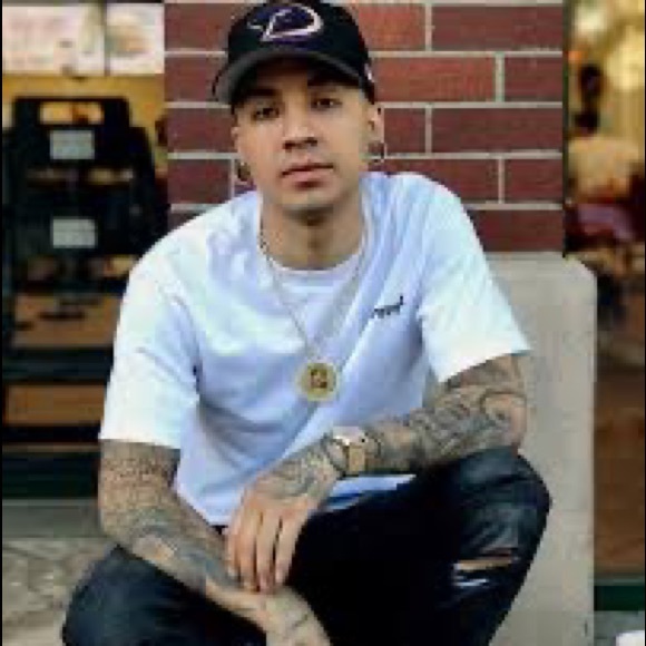 Profile Picture of Jonathan Sanchez (@sjonathan0108) on Poshmark