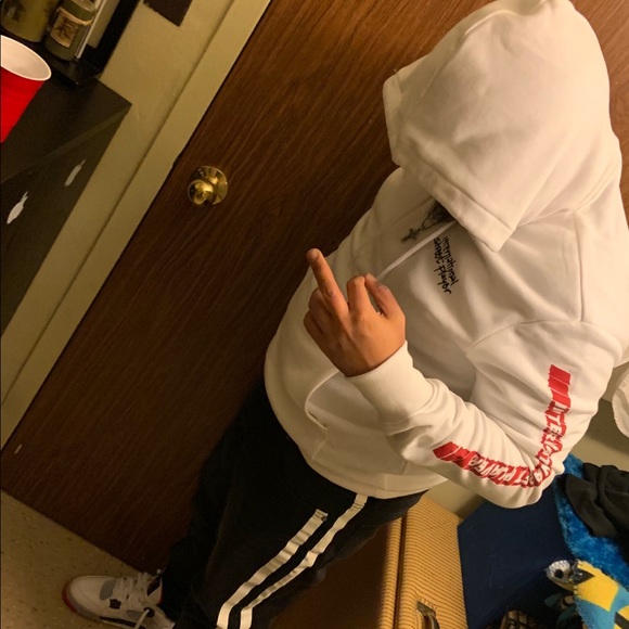 Profile Picture of Miguel Acevedo (@wavymiguelito) on Poshmark