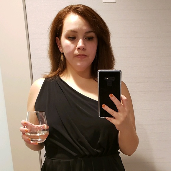 Profile Picture of Marianne Kotacka (@mern_gully) on Poshmark