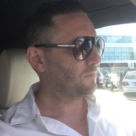 Profile Picture of Larry Bisagni (@lbisagni) on Poshmark