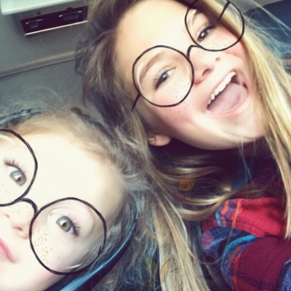 Profile Picture of Sam Smalley (@samsmalleyyy) on Poshmark