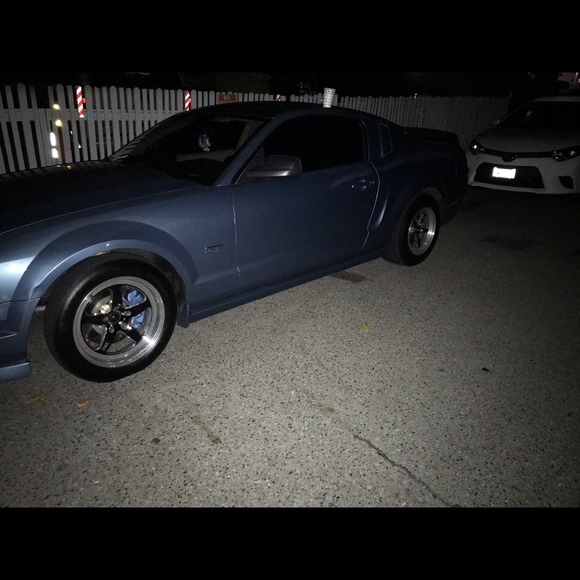 Profile Picture of Chris Ortiz (@chrisortiz218) on Poshmark