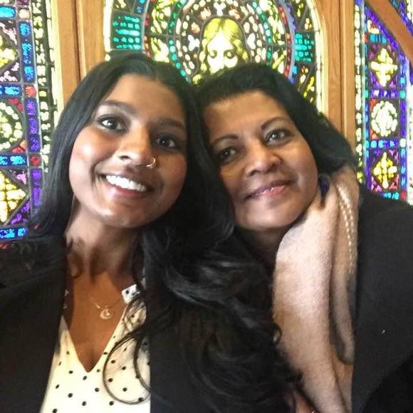 Profile Picture of Helen Dharmarajah (@sandi6010) on Poshmark