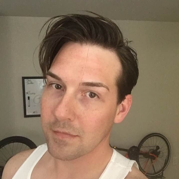 Profile Picture of Derek Knight (@dknigh00) on Poshmark