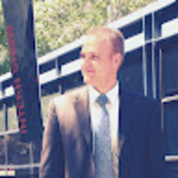 Profile Picture of Garrett Debry (@gldebry) on Poshmark