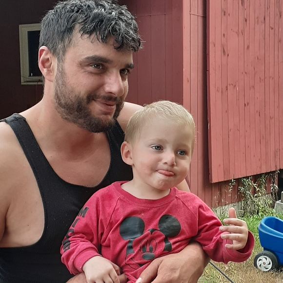 Profile Picture of Jade Fournier (@jadelea0097) on Poshmark