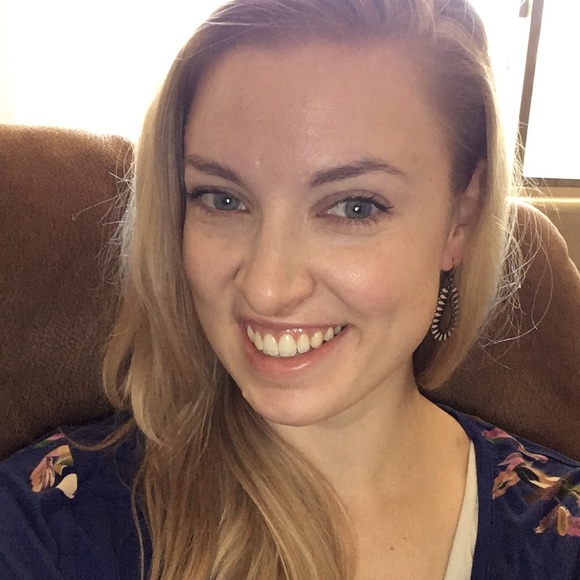 Profile Picture of Katie Plukas (@pnwenfj) on Poshmark