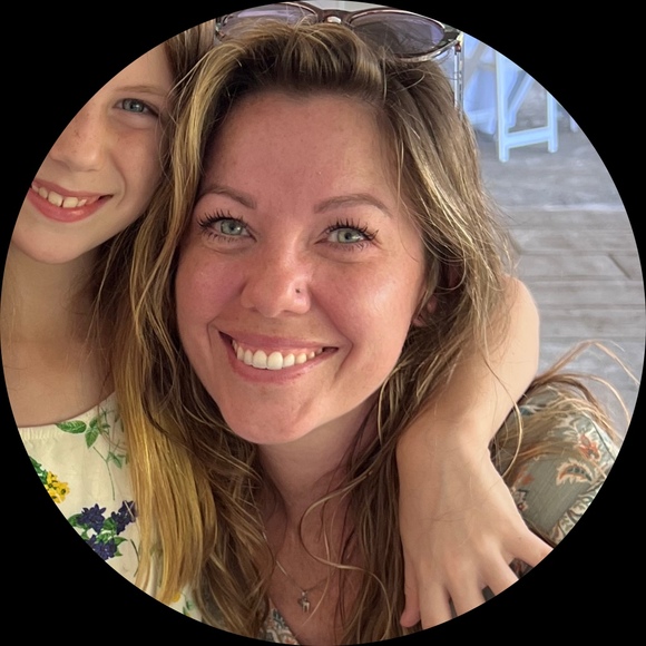 Profile Picture of Tiffany Maultsby (@tpmaultsby) on Poshmark