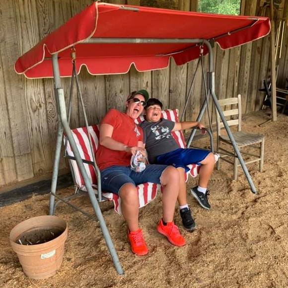 Profile Picture of Leslie Borbonio (@qtpieles03) on Poshmark