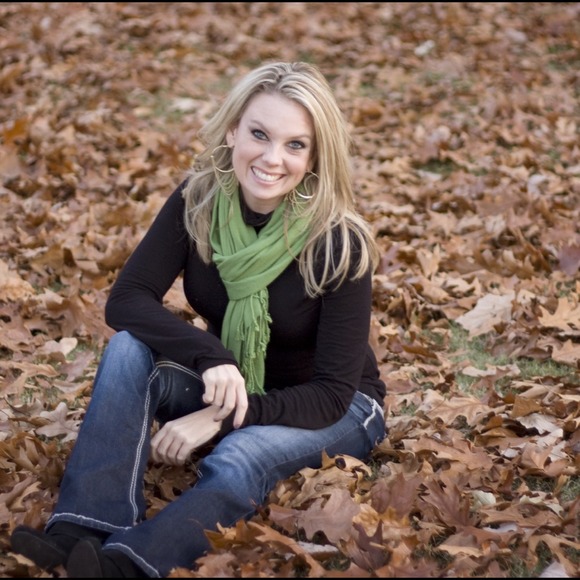 Profile Picture of Lori Mize-carmony (@lcarmony) on Poshmark