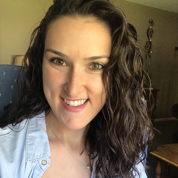 Profile Picture of Brittany Bertorelli (@bbertorelli) on Poshmark