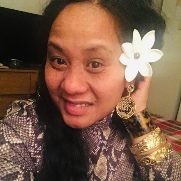 Profile Picture of Anastesia Lorennij (@anastesial) on Poshmark