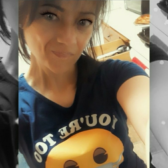 Profile Picture of Meg Sullivan (@megsullivan445) on Poshmark