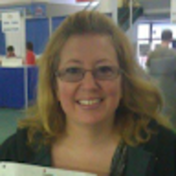 Profile Picture of Jennifer Bugge (@jenniferbugge) on Poshmark